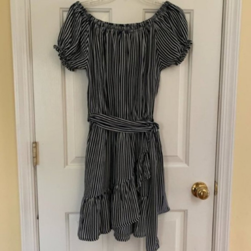 Faithful the Brand Off the Shoulder Dress - Picture 9 of 9